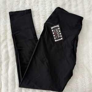 Sasha Tummy Control Leggings in Black women’s size L